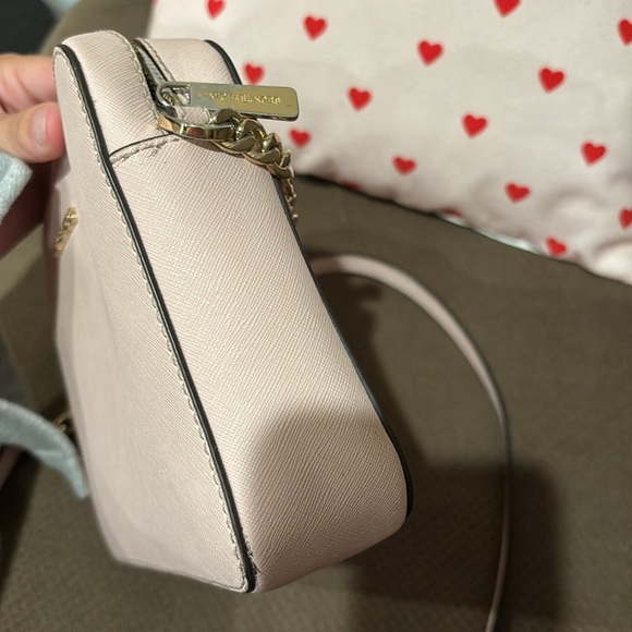 Michael kors crossbody - Picture 4 of 5